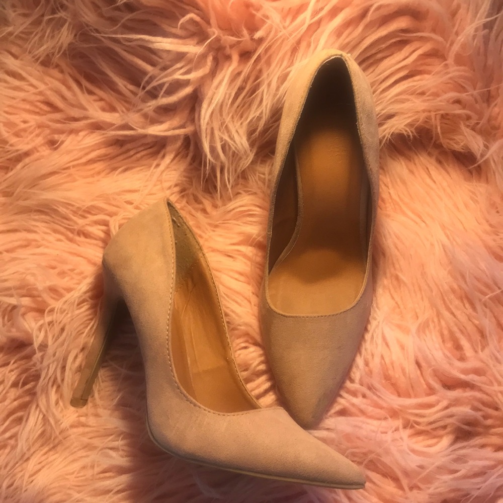 Pink suede pumps! Super comfy.